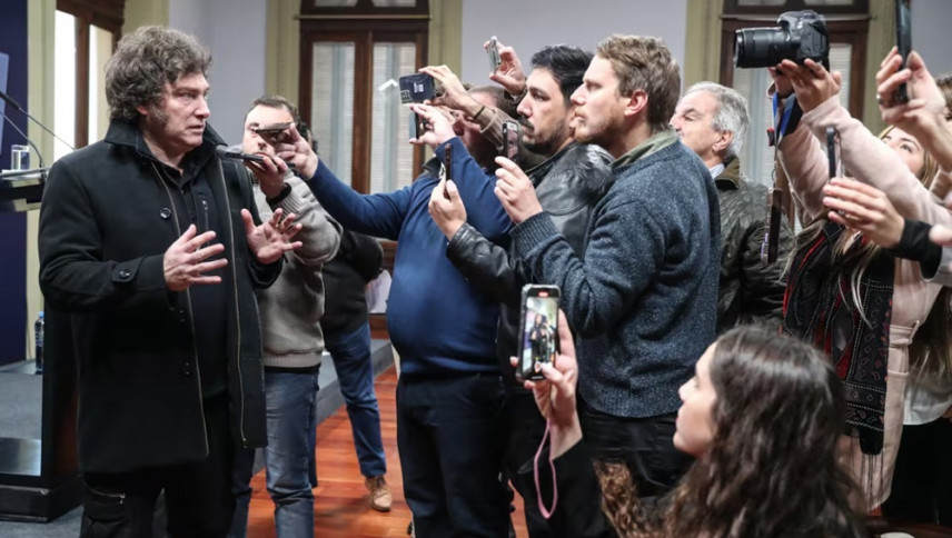 imagen que ilustra noticia Más de la mitad de los ataques contra periodistas provinieron del poder político