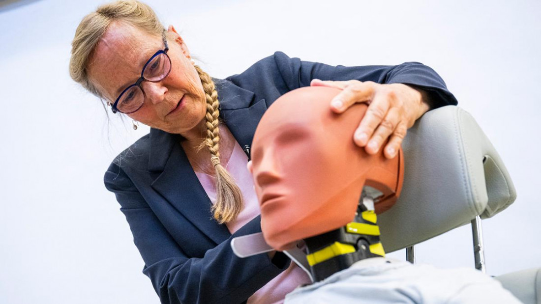 Una ingeniera sueca diseñó el primer maniquí femenino para pruebas de choque