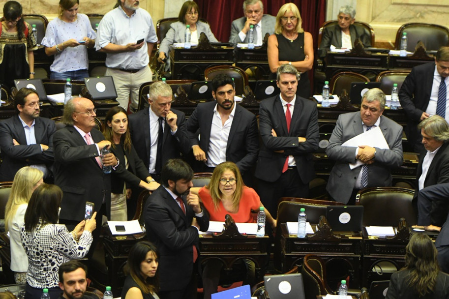 imagen Fotogalería: Un día de furia en el Congreso