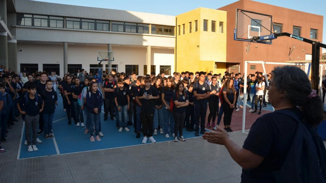 En medio del paro nacional de docentes, comenzaron las clases en varias provincias 