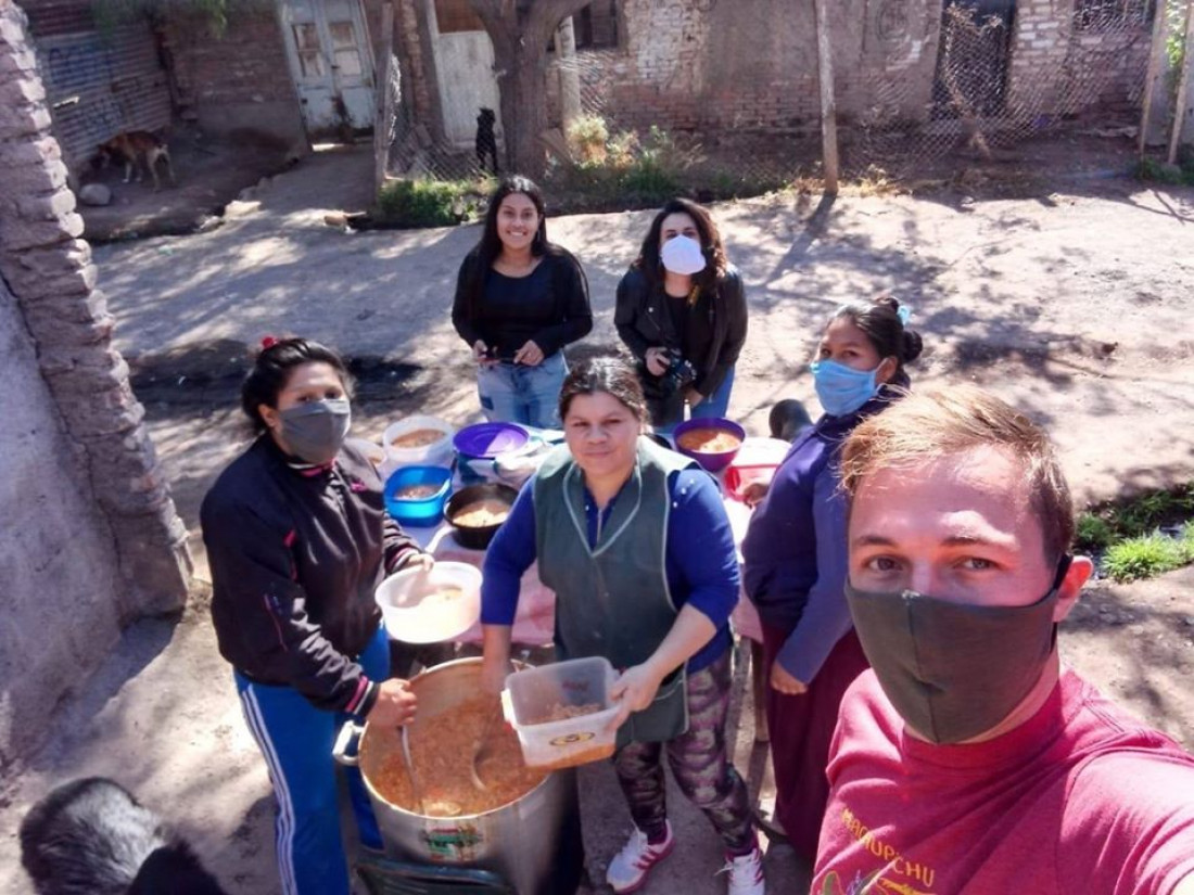 Las organizaciones sociales, el nexo clave para sobrevivir en barrios populares