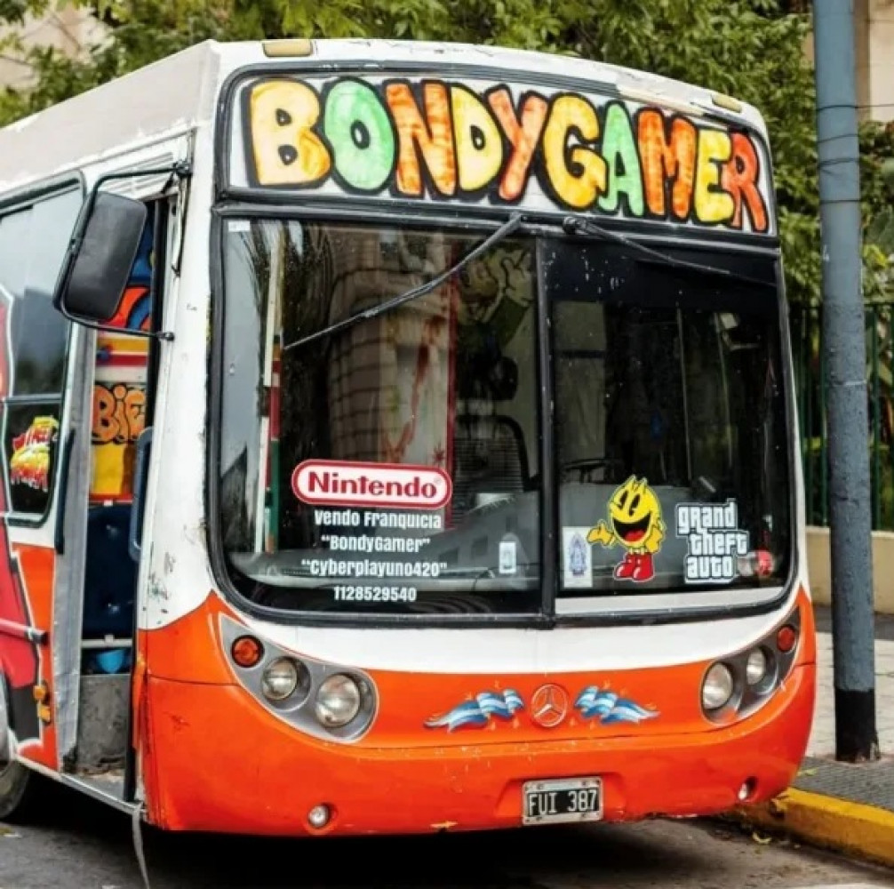 El "Bondy Gamer", un colectivo que reúne juegos retro 