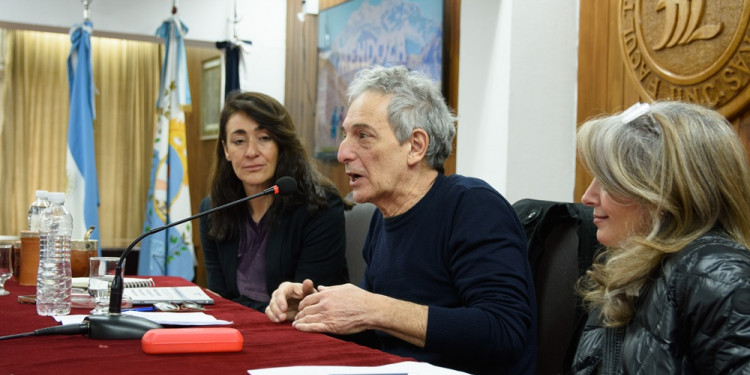 Suicidio: "Este tema no se puede delegar a nadie, debemos incluirnos todos"