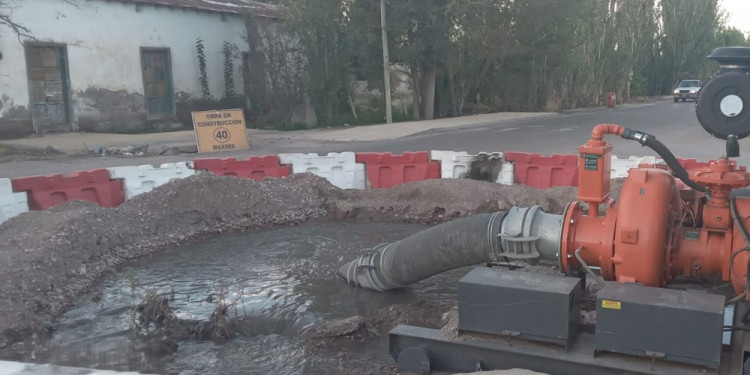 Colapso cloacal: la expansión urbana se sostiene gracias a que otros territorios reciben los residuos