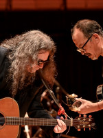 Comenzó Hongosto, el ciclo de teatro mágico y de música que homenajea al Nuevo Cancionero