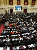 En una sesión que se prevé maratónica, Diputados trata la ley ómnibus