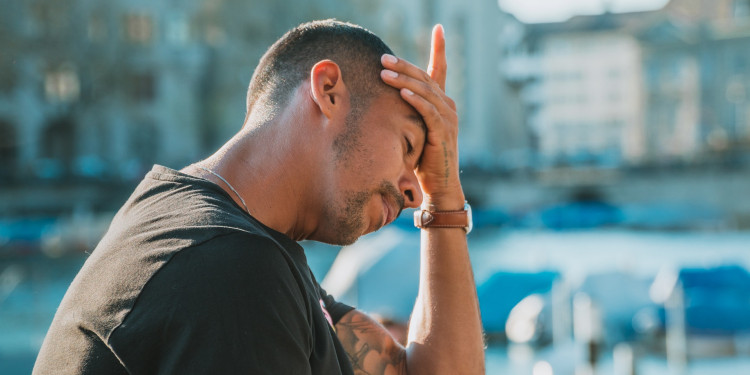 Cuáles son las diferencias entre dolor de cabeza, cefalea y migraña, y cuándo consultar
