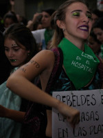 ¿Quiénes se han manifestado a favor del aborto legal?