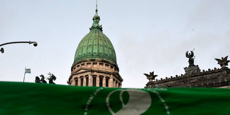 Aborto legal: carta pública de intelectuales a los senadores