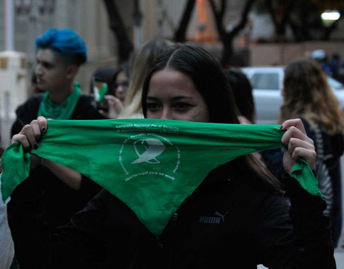 Realizarán nuevo pañuelazo a favor del aborto legal