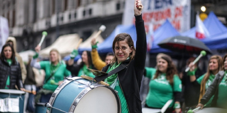 Sanción inicial para el aborto legal: la euforia de Lubertino y Galmarini