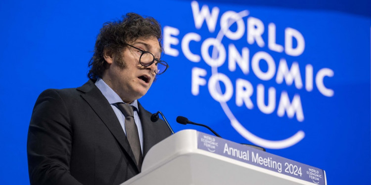 Milei emprende el retorno al país desde Davos tras participar en el Foro Económico Mundial