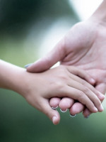 Luces y sombras de las adopciones internacionales, según especialistas y familias