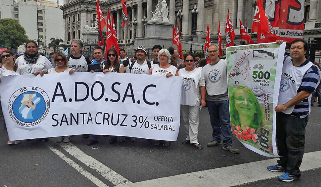 Sin clases en Santa Cruz, los docentes vuelven a negociar en Buenos Aires
