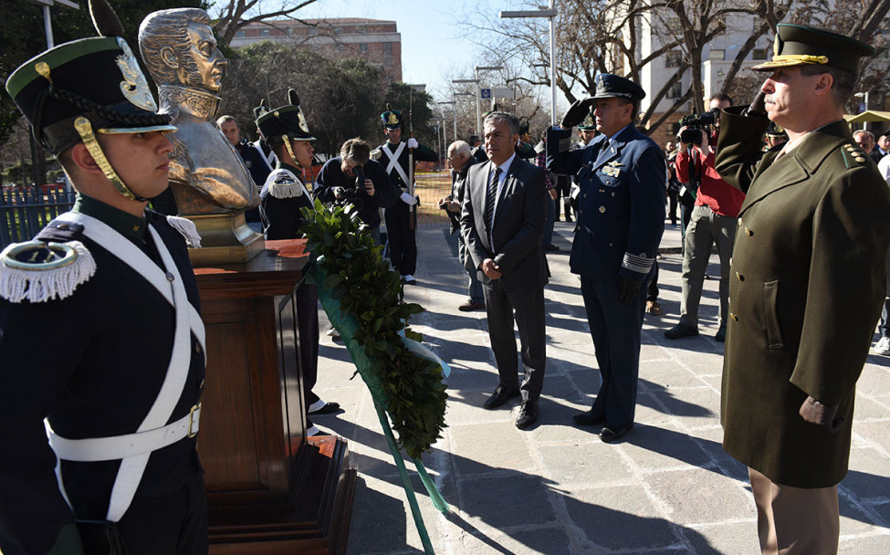 imagen Galería de imágenes: conmemoraron el 167º aniversario de la muerte de San Martín