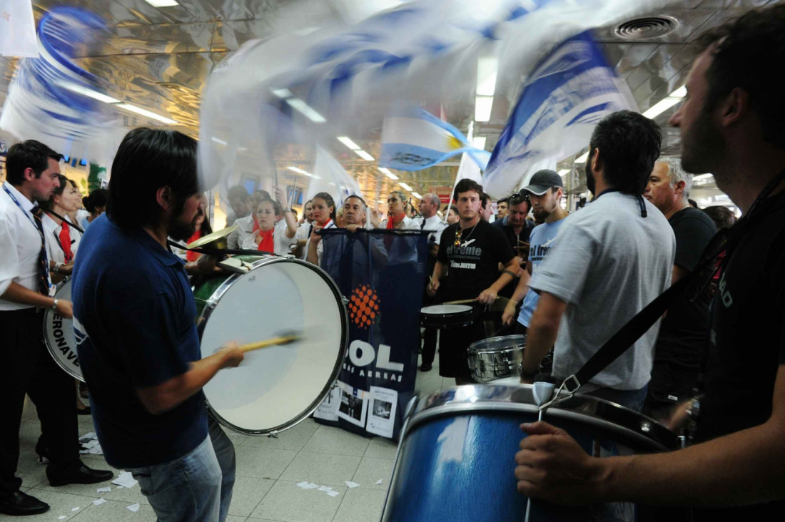 Cierre definitivo: empleados de aerolíneas Sol quedaron en la calle