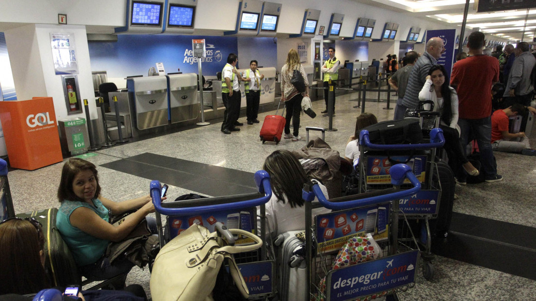 Paro CGT: Aerolíneas abre call center para cambiar pasajes 