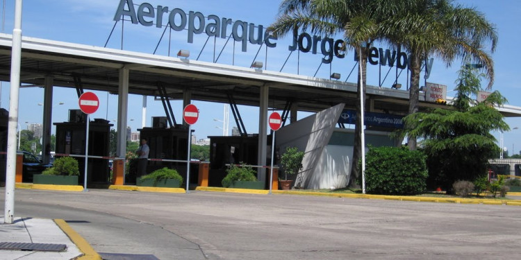 Aeroparque: los controladores aéreos levantaron la asamblea 