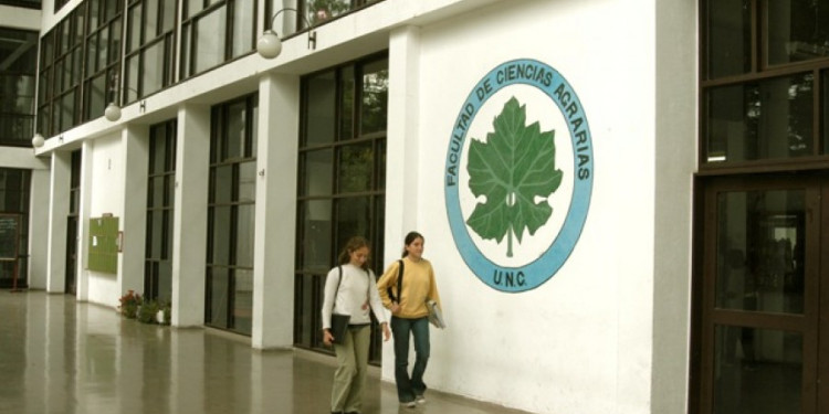 Estudiantes y docentes de Ciencias Agrarias deberán firmar un consentimiento previo a cualquier salida educativa