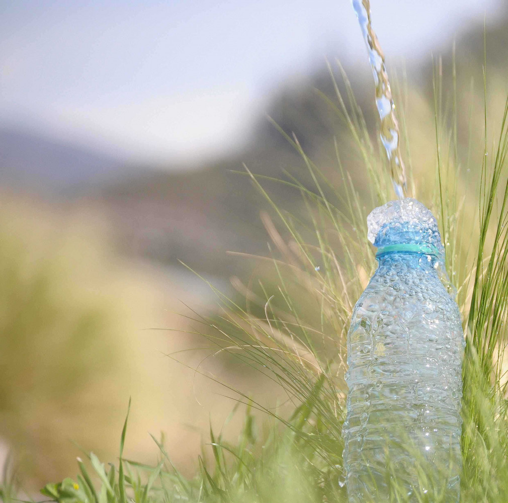 Agua mineral: las empresas pagan $24 cada 1000 litros 