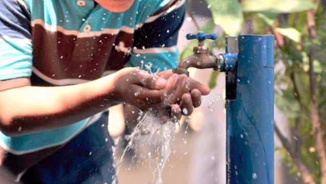 imagen Casi 10 millones de argentinos no tienen acceso a la red pública de agua