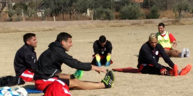 Iván Agudiak: "Sabemos que el hincha de Huracán es pasional y que llena la cancha"