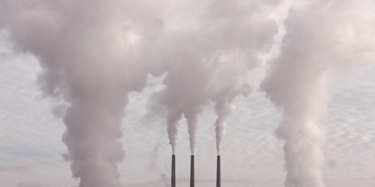 Casi la totalidad de la población mundial respira aire contaminado
