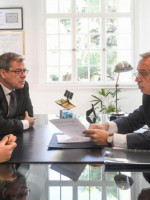 El Presidente entregó a Diputados el pedido de juicio político a la Corte 