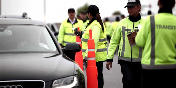 Alcohol cero al volante: crece la polémica antes del tratamiento en el Senado