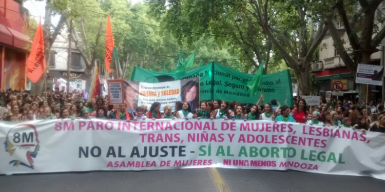 El #8M en Mendoza: "contra el ajuste y por el aborto legal"