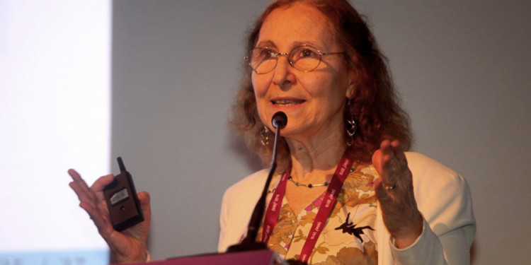 Premio mundial a una matemática argentina por su aporte a la biología molecular