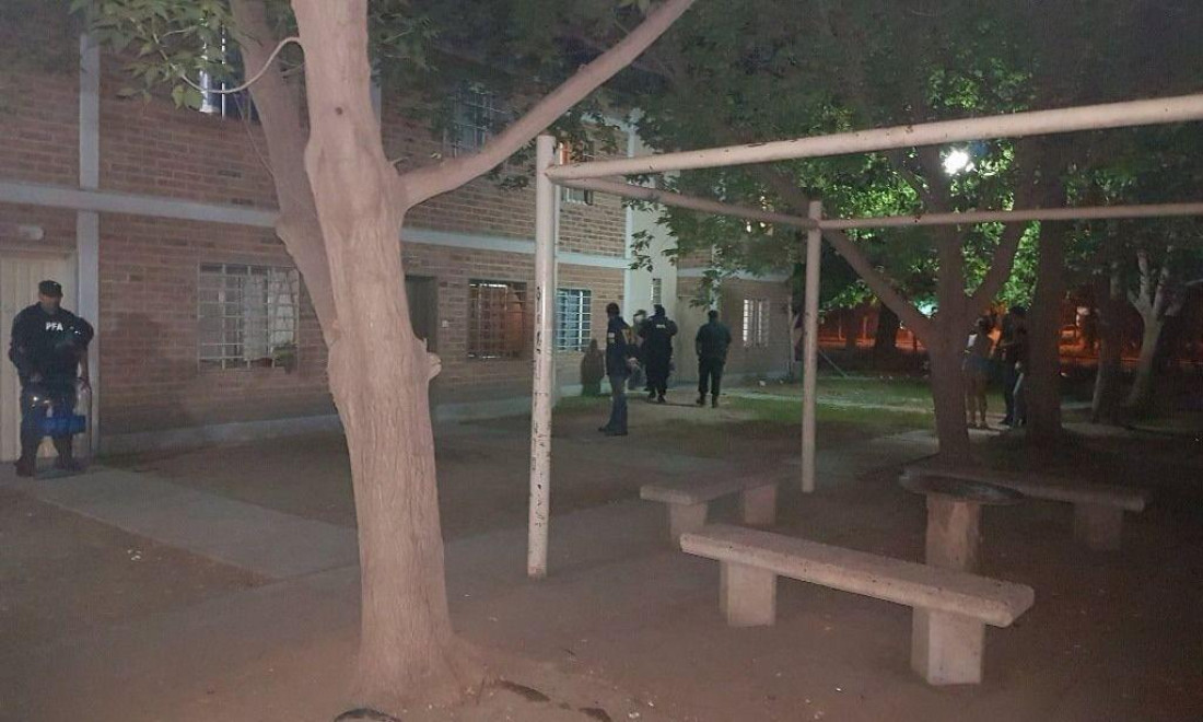 Tensión tras un violento allanamiento en la Universidad del Comahue