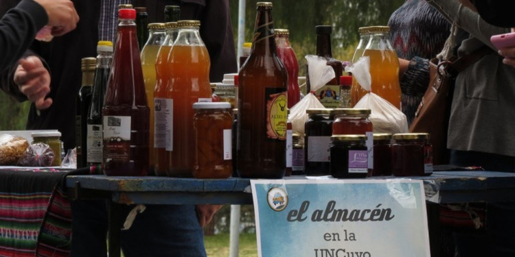 El Almacén Andante visita la UNCuyo