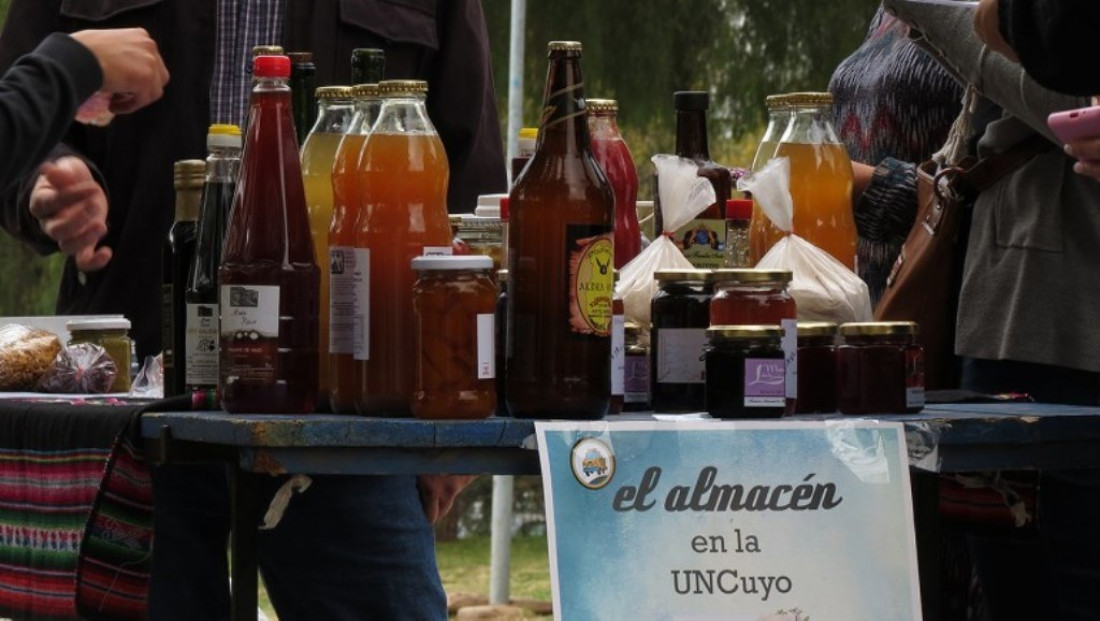 Comienza a regir la canasta de frescos y de productos esenciales en comercios de cercanía