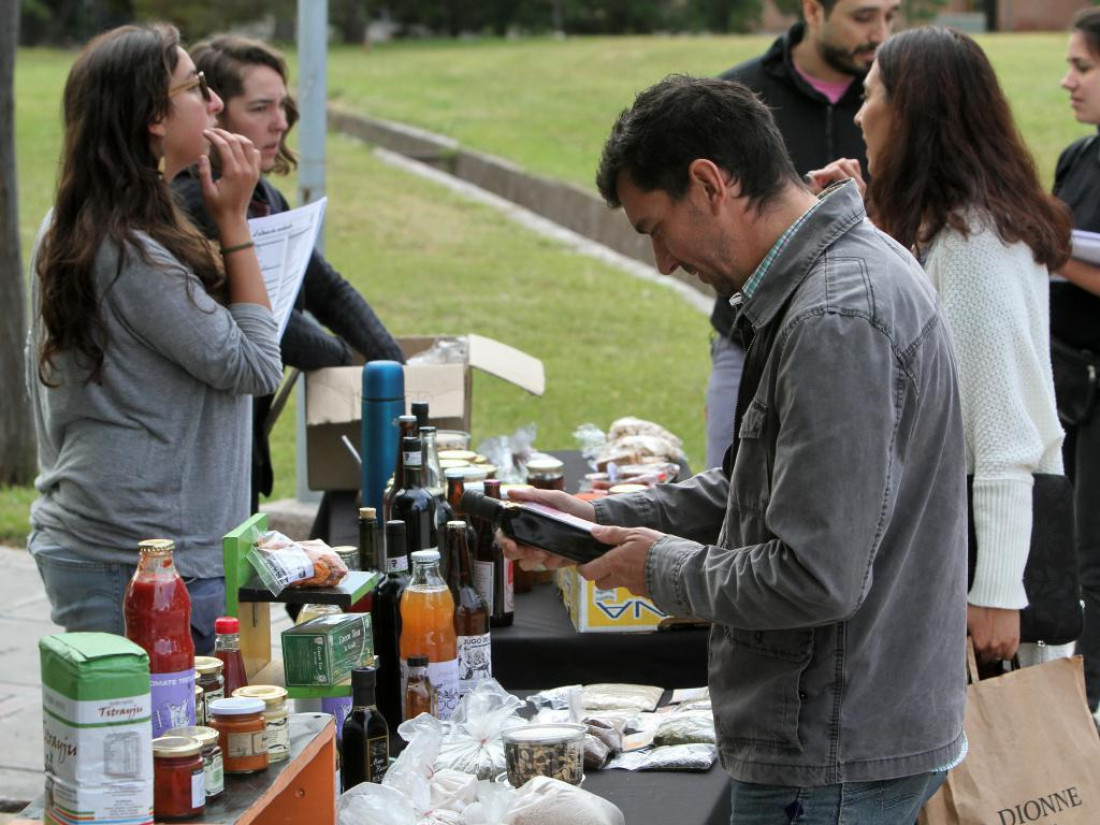 Universidades Nacionales estrechan vínculos con la Economía Social