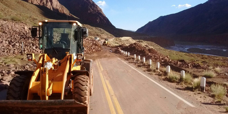 El paso a Chile permanecerá cerrado al menos 48 horas más