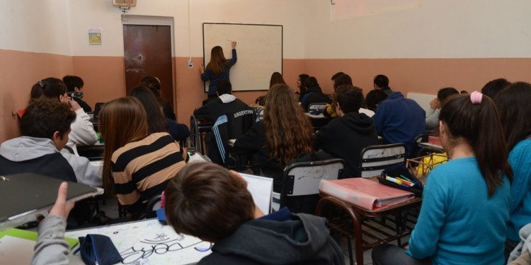 El nivel secundario reinicia las clases el 26 de julio