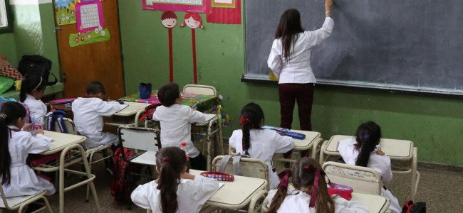 Desde agosto, Mendoza sumará media hora de clases en las escuelas primarias