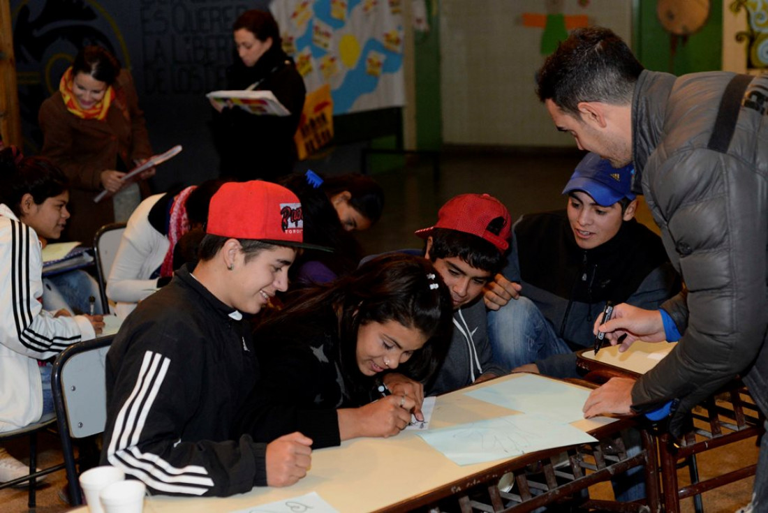 Más de 33 mil chicos van a clases de apoyo en Mendoza