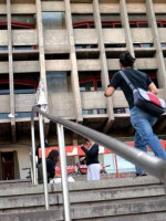 Solo dos de cada diez argentinos terminan sus estudios universitarios