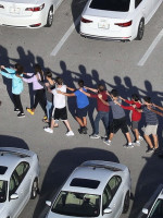 Exalumno de una escuela de Florida mató a 17 estudiantes