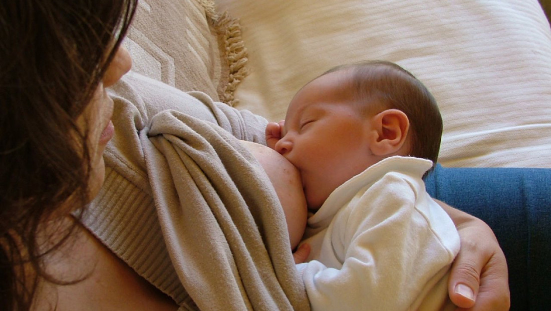 Lactancia materna: ¿solo las mujeres debemos hacernos cargo?