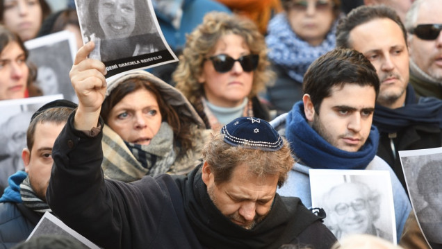 imagen "La impunidad destruye la confianza en la justicia", dijo el presidente de la AMIA