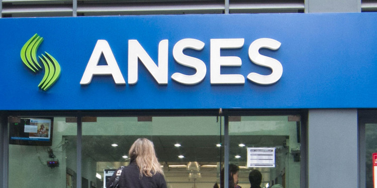 Trabajo informal: quienes quieran recibir el refuerzo deberán inscribirse en la página de Anses 