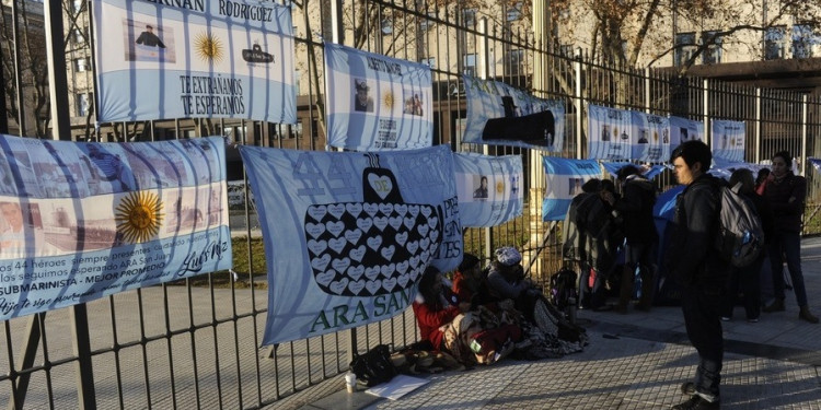 ARA San Juan: familiares acampan para que se retome la búsqueda