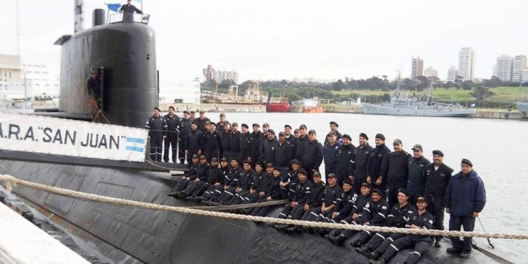 ARA San Juan: proponen declarar "héroes nacionales navales" a los 44 tripulantes