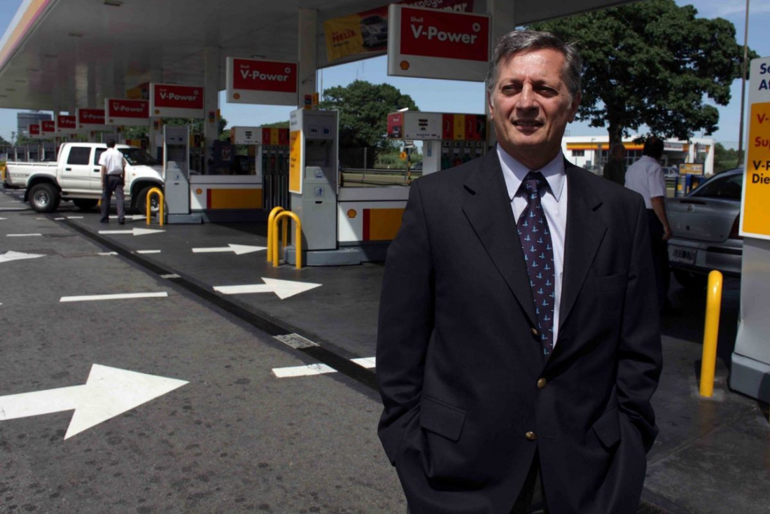 La OA recomendó a Aranguren que venda sus acciones en Shell