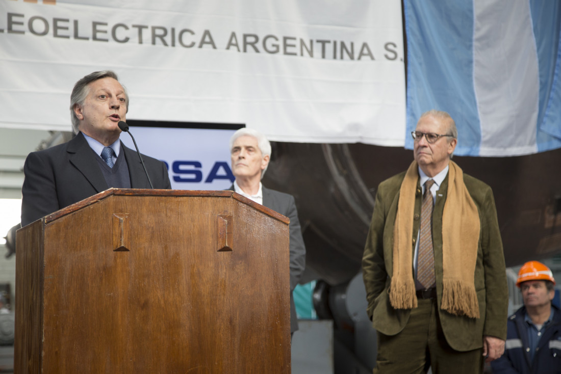 Aranguren sugirió pagar facturas y prudencia en el consumo del gas