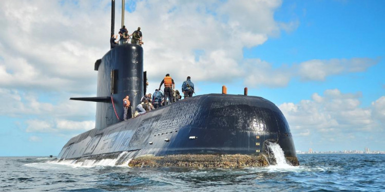 Niegan que el submarino fuera atacado en una misión secreta