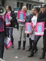 Una nena trans y una mujer trans que decidieron su identidad